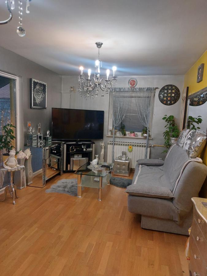 Queen House Apartman ซาเกร็บ ภายนอก รูปภาพ